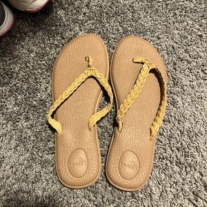 Womens sanuk flip flops